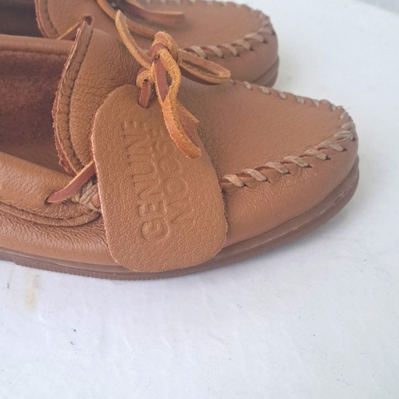 Minnetonka shoes size 8.5 - Picture 8 of 8